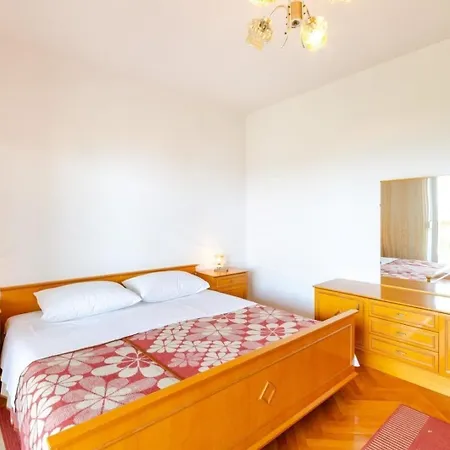 Fuer 6 Personen Ca 80 Qm In Crikvenica, Kvarner Bucht Und Umgebung Apartment Crikvenica